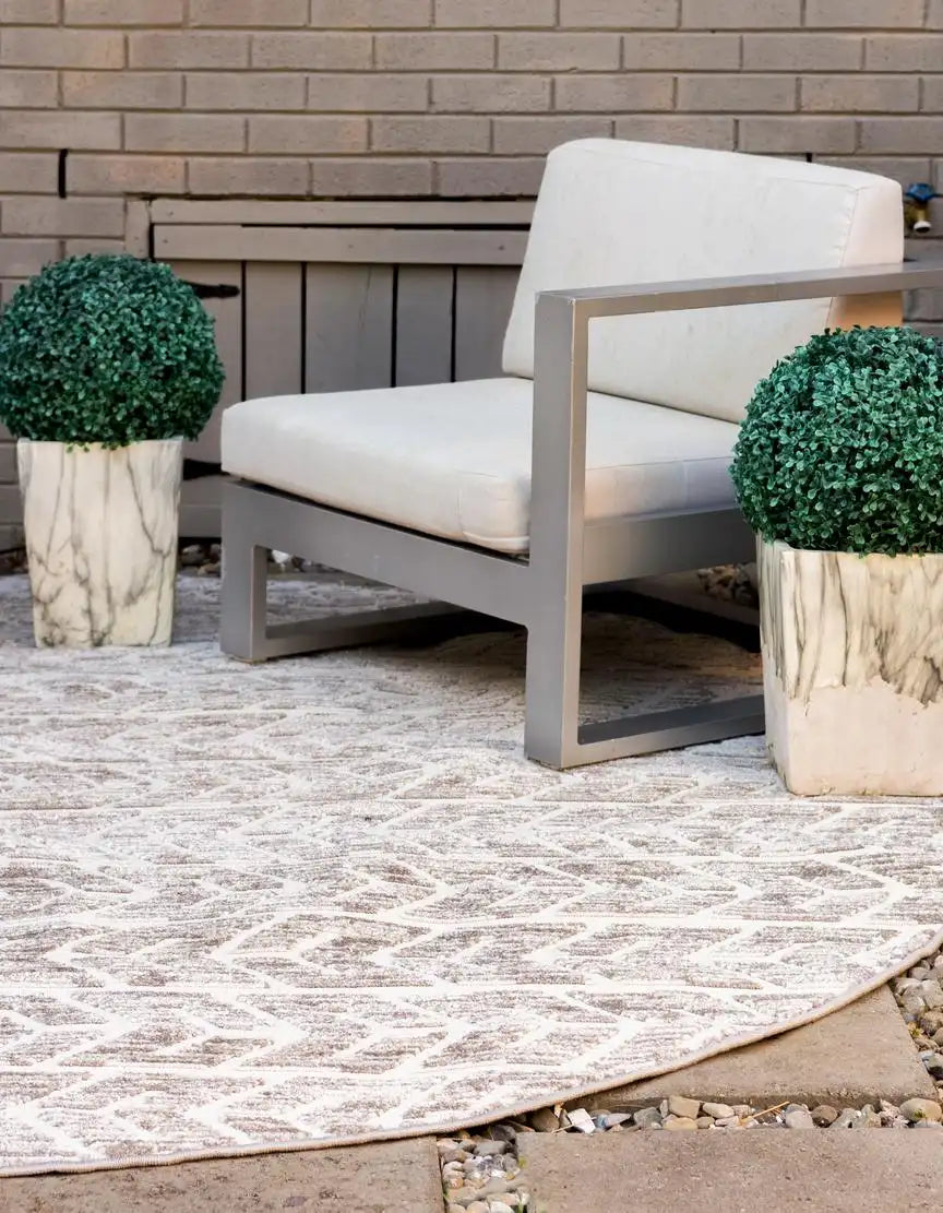 8' x 8' Beige Sabrina Soto Indoor/Outdoor Round Rug