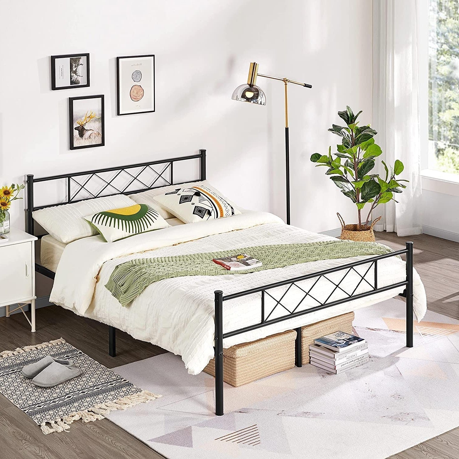 Bedroom > Bed Frames > Platform Beds - Queen Size Traditional Powder Coated Slatted Metal Platform Bed