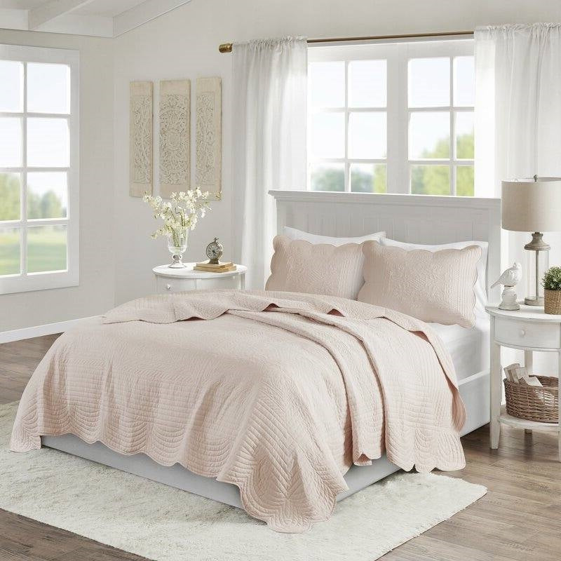 Bedroom > Quilts & Blankets - King Size 3 Piece Reversible Scalloped Edges Microfiber Quilt Set In Blush