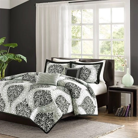 Bedroom > Comforters And Sets - California King Size 5-Piece Black White Damask Comforter Set