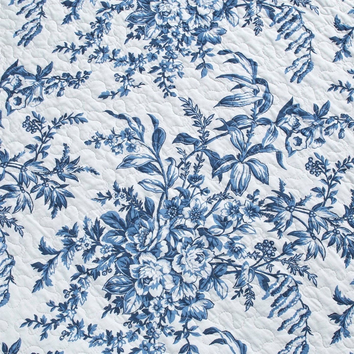 Bathroom > Laundry Hampers - Full/Queen 3 Piece Bed In A Bag Reversible Blue White Floral Cotton Quilt Set