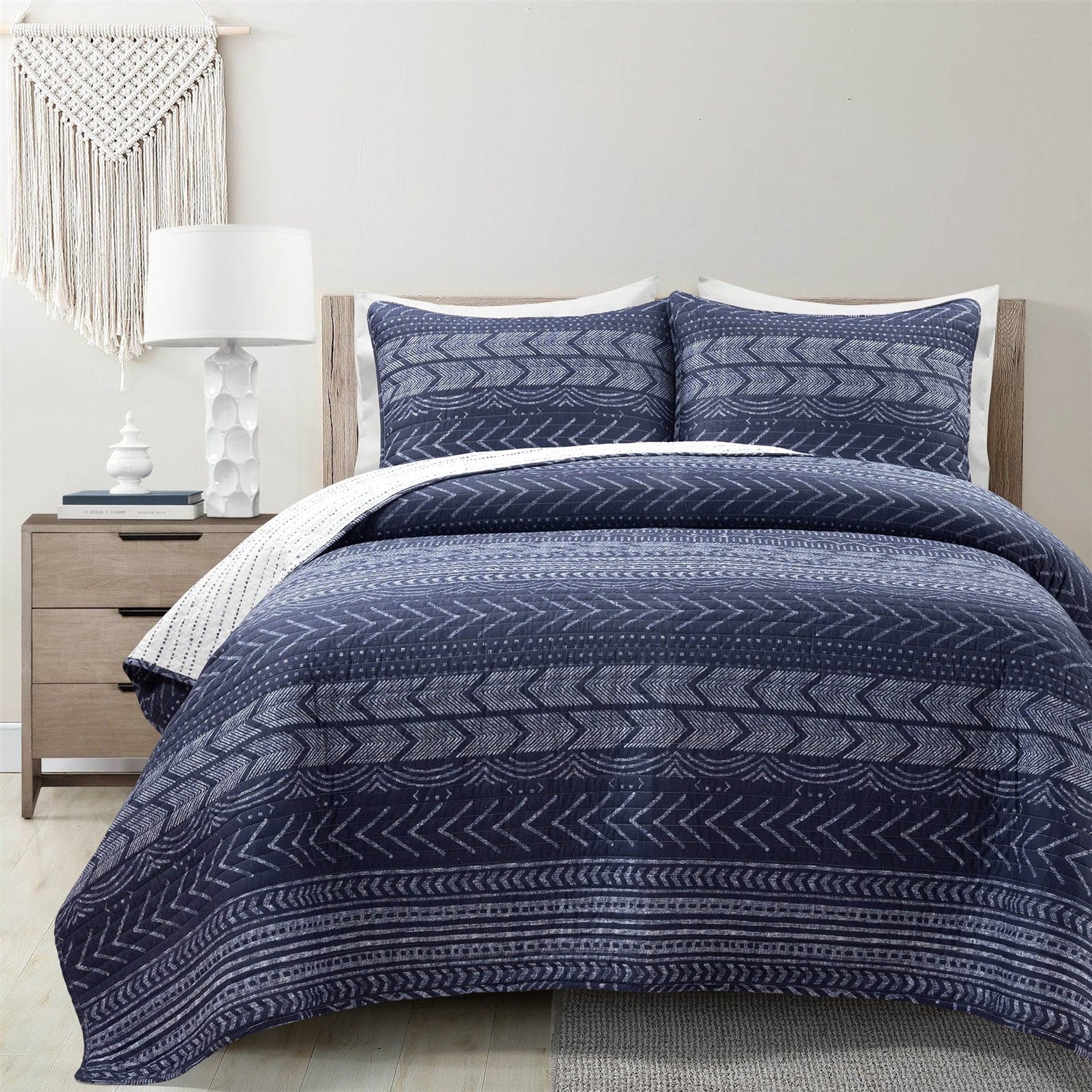 Bedroom > Quilts & Blankets - Full/Queen Scandinavian Chevron Navy Blue White Reversible Cotton Quilt Set