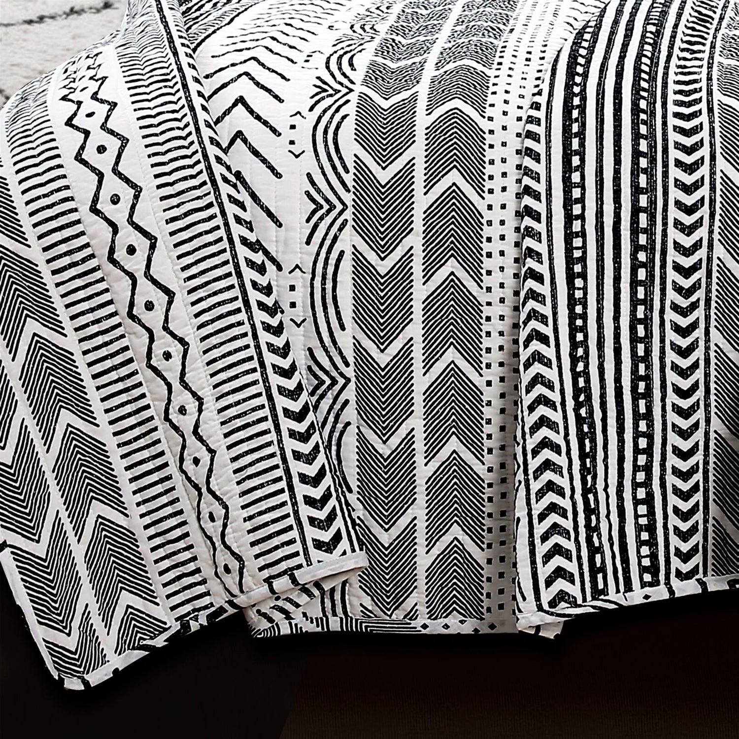 Bedroom > Quilts & Blankets - 3 Piece Scandinavian Black White Reversible Cotton Set In Full/Queen