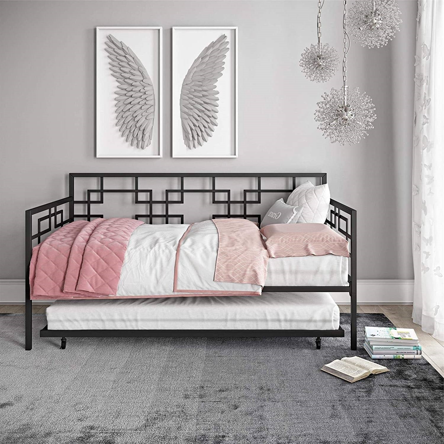Bedroom > Bed Frames > Daybeds - Black Metal Daybed Frame With Twin Pull-Out Trundle Bed