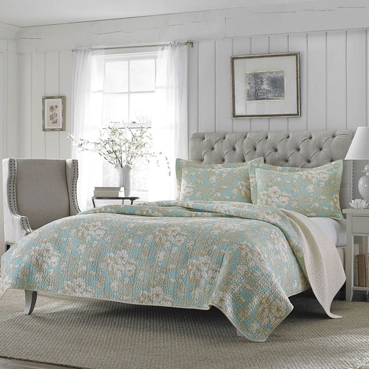 Bedroom > Quilts & Blankets - King Size 3-Piece Reversible Cotton Quilt Set With Seafoam Blue Beige Floral Pattern
