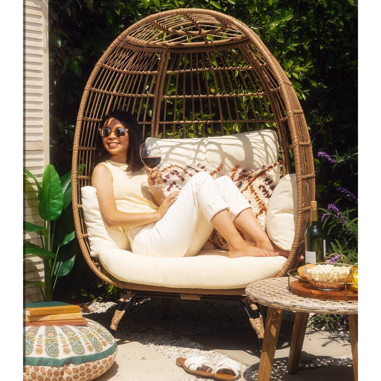 Outdoor > Outdoor Furniture > Porch Swings And Gliders - Oversized Patio Lounger Indoor/Outdoor Wicker Egg Chair Off White