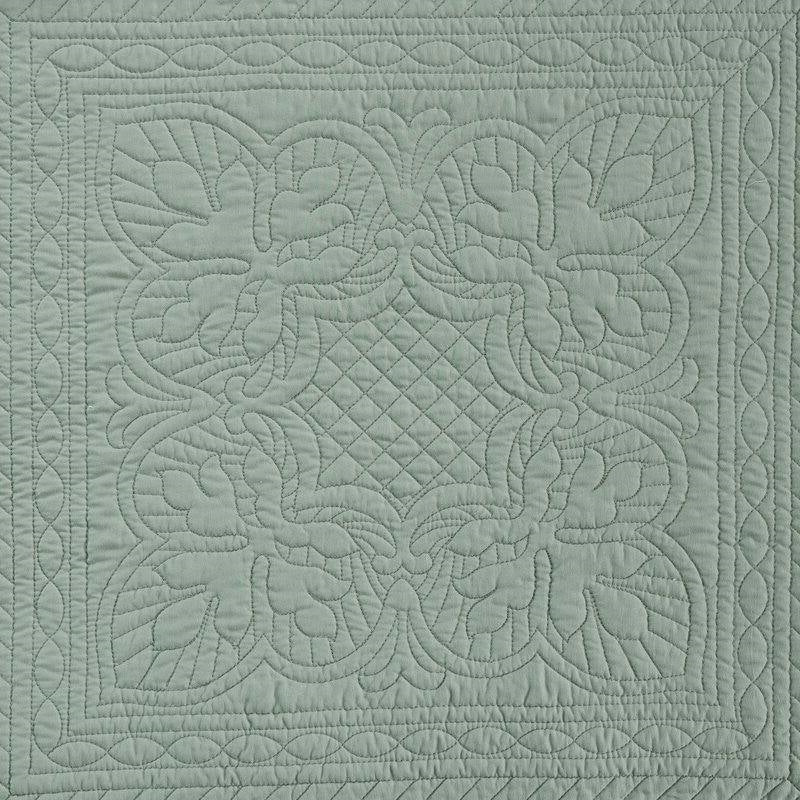Bedroom > Quilts & Blankets - King Size 3 Piece Reversible Scalloped Edges Microfiber Quilt Set In Seafoam
