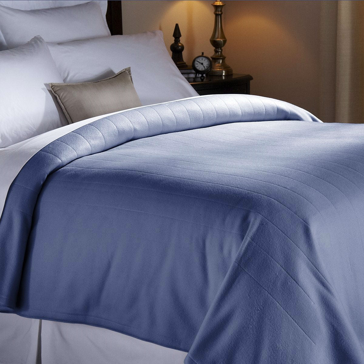 Bedroom > Quilts & Blankets - Twin Size Quilted Fleece Heated Electric Blanket In Blue Lagoon