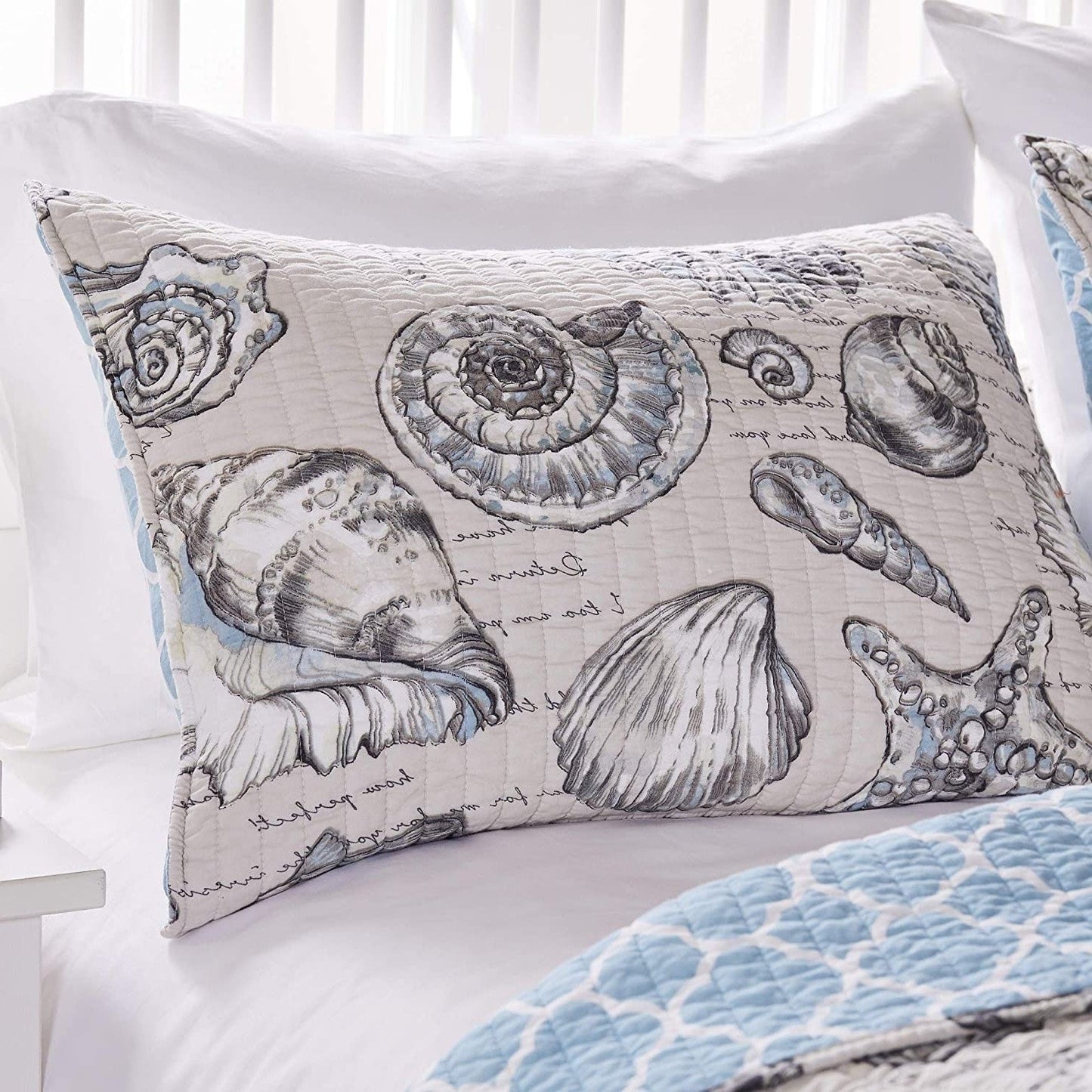 Bedroom > Quilts & Blankets - Twin/Twin XL Size 2 Piece Microfiber Beach Shells Coastal Reversible Quilt Set