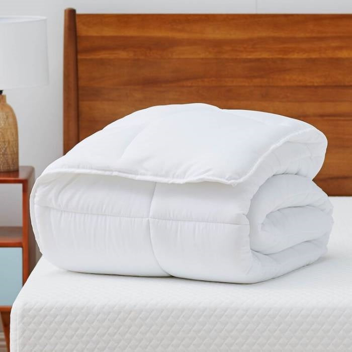 Bedroom > Comforters And Sets - Twin Size Cozy All Seasons Plush White Polyester Down Alternative Comforter