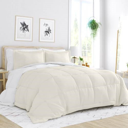 Bedroom > Comforters And Sets - King/Cal King 3-Piece Microfiber Reversible Comforter Set In White And Cream