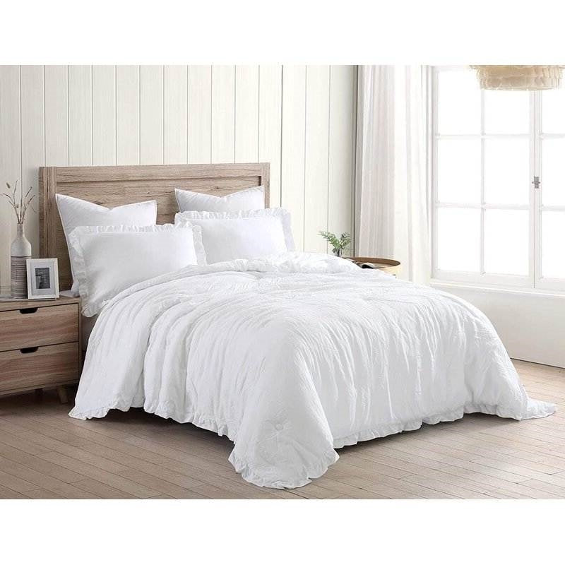 Bedroom > Comforters And Sets - Queen Size White Ruffled Edge Microfiber Comforter Set